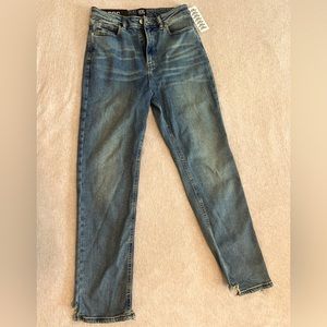 BDG Girlfriend High-Rise Jeans